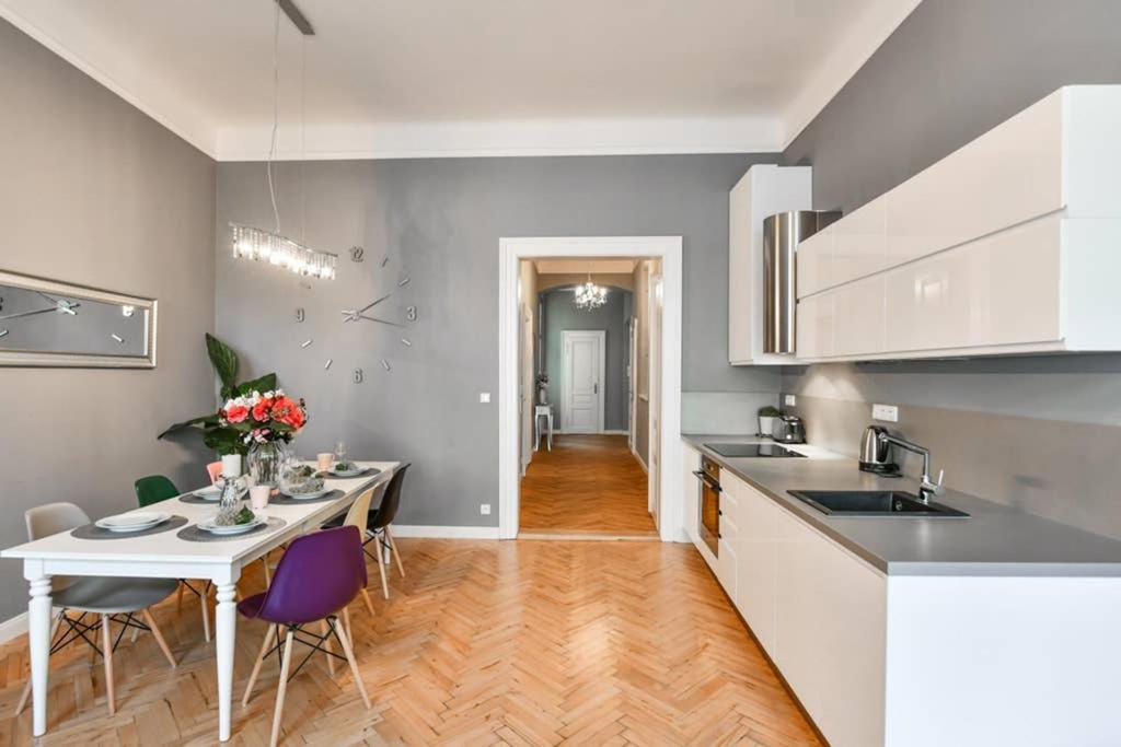 Cityscape Wenceslas Square Apartment プラハ エクステリア 写真